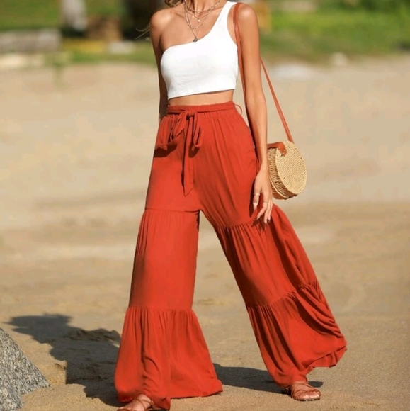NEW ONE SHOULDER CROP TOP & LAYERED HEM WIDE LEG BELTED PANTS - Picture 4 of 7